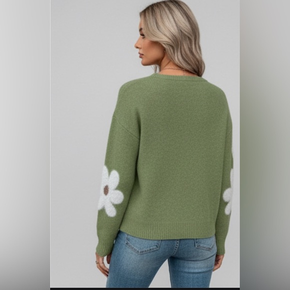Green Fuzzy Floral Pattern Drop Shoulder Sweater - Picture 4 of 9